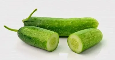 26519 cucumber skin whitening 1