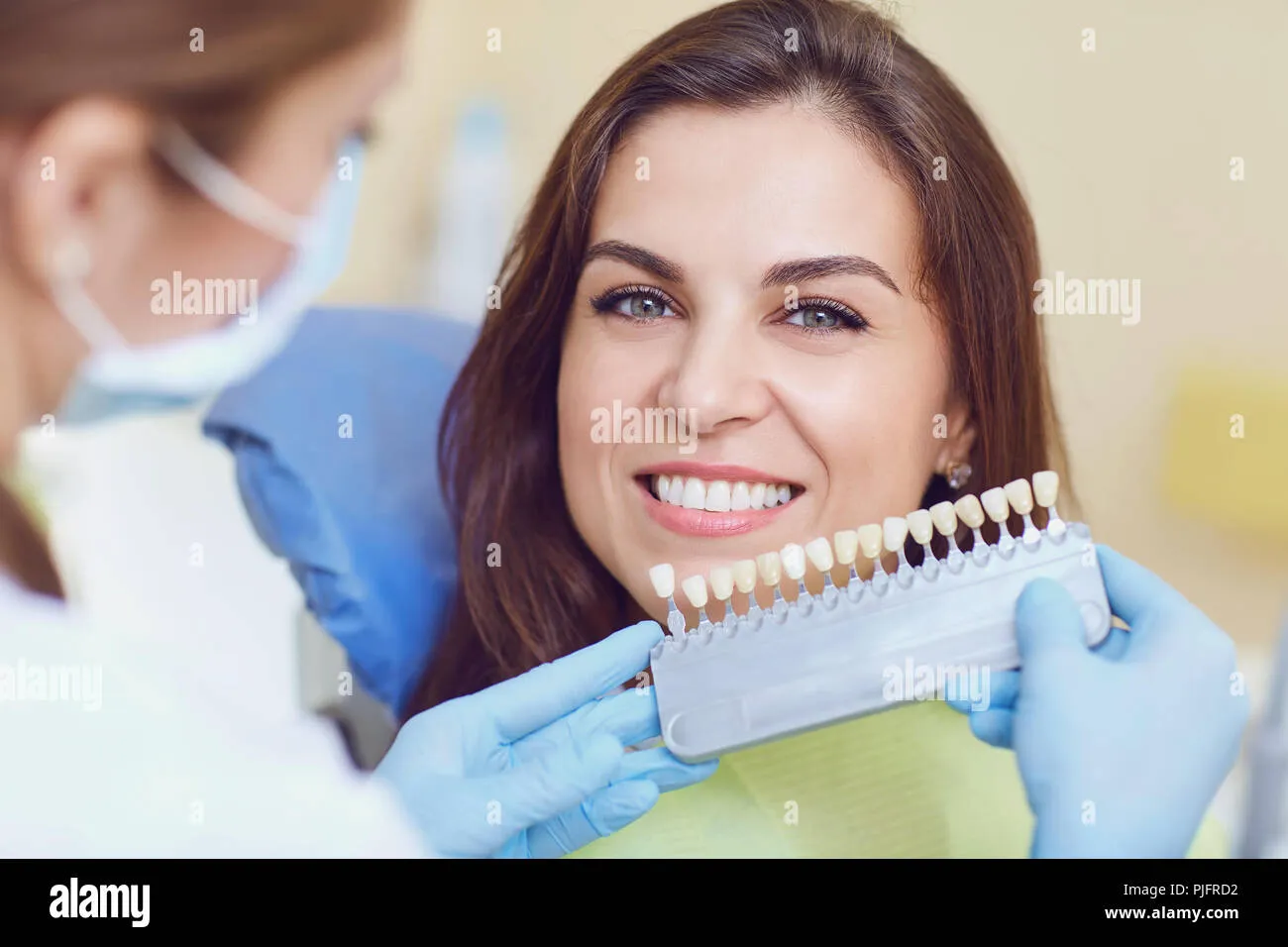 /img/26571-dental-clinic-consultation.webp