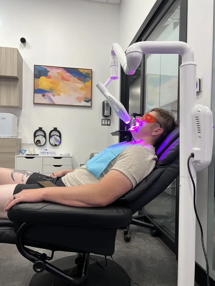 26758 teeth whitening las vegas image 1